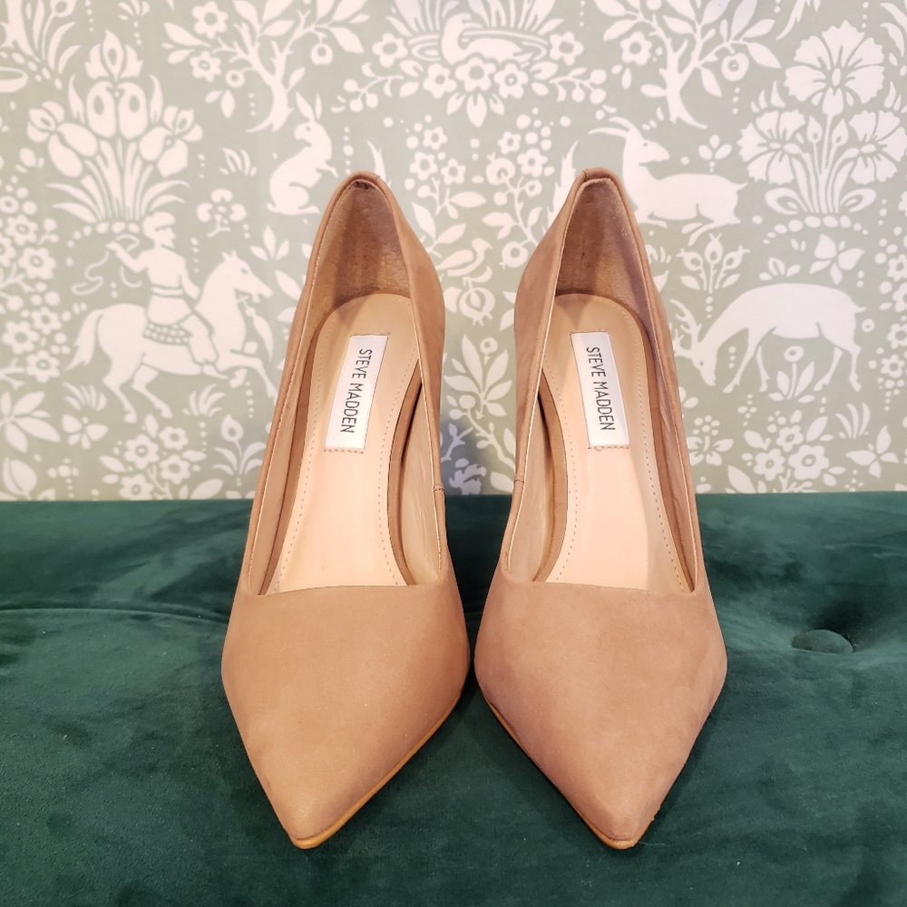 Steve Madden Vala Pointed Toe Pump